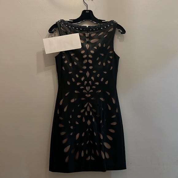 Tony Bowls Leather sleeveless cocktail dress - Picture 10 of 12